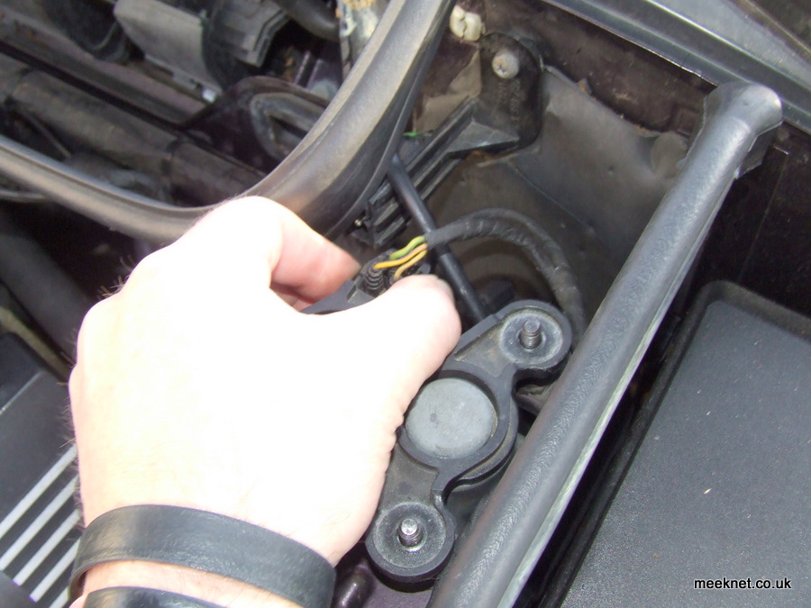BMW E31 Heater Valves and Auxiliary Water Pump Replacement