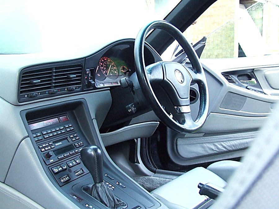 BMW E31 840ci Sport Two-Tone Interior