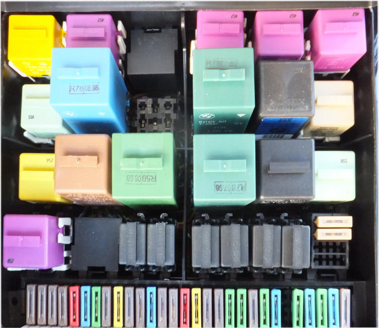 Timms_BMW_E31_Relay_Finder