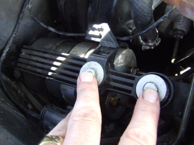 Bmw e38 check brake fluid #3