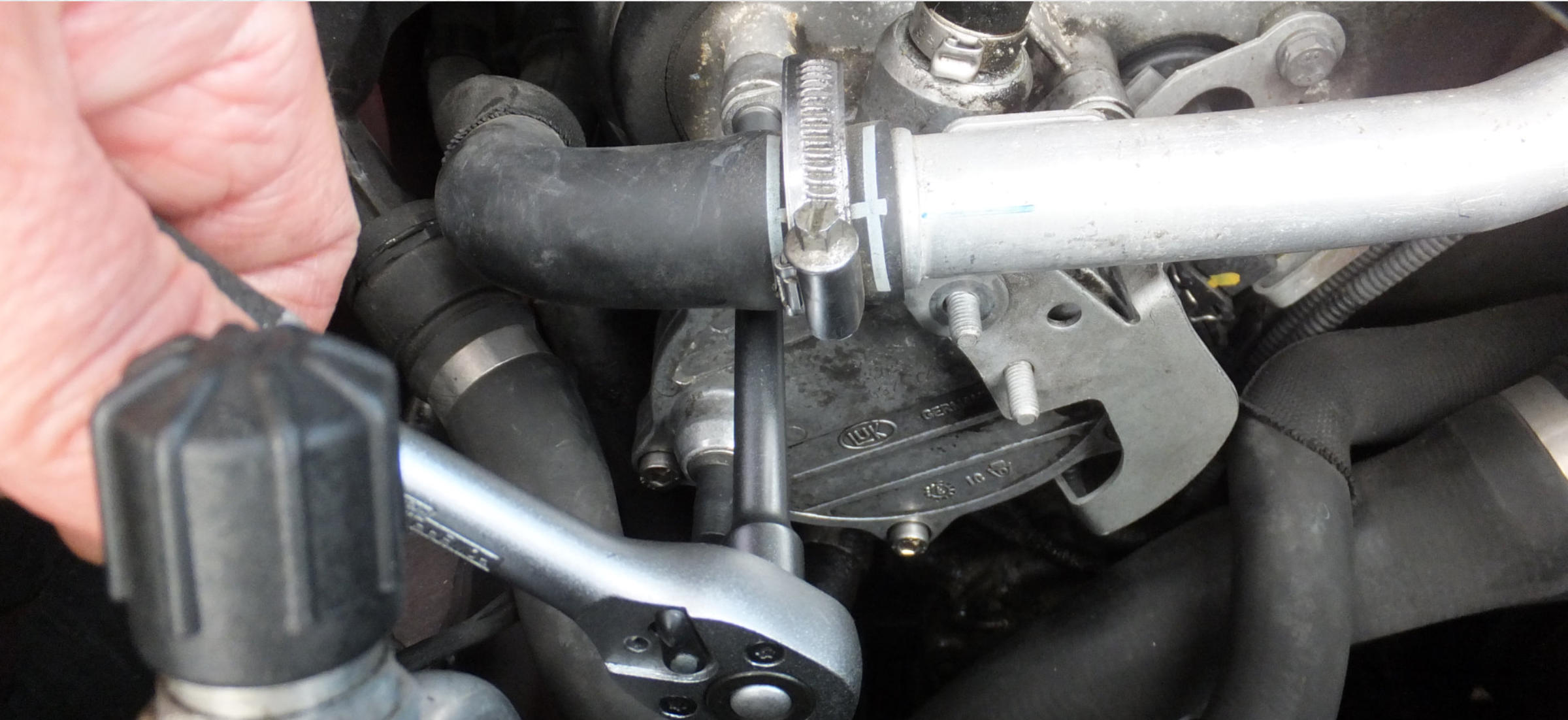 Timm's BMW E63 and E64 N62 Vacuum Pump Oil Leak Repair